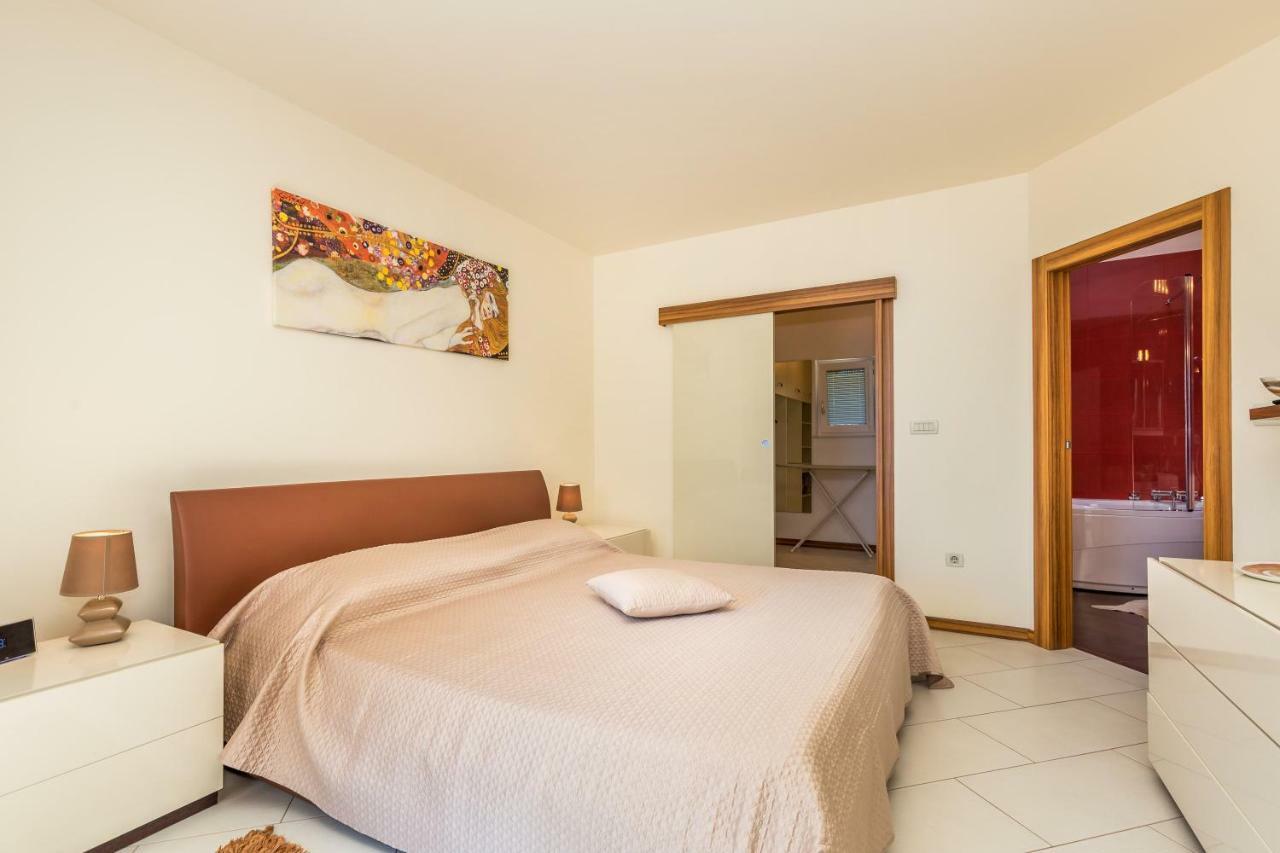 Luxury Penthouse Prestige Near The Sea Leilighet Opatija Eksteriør bilde